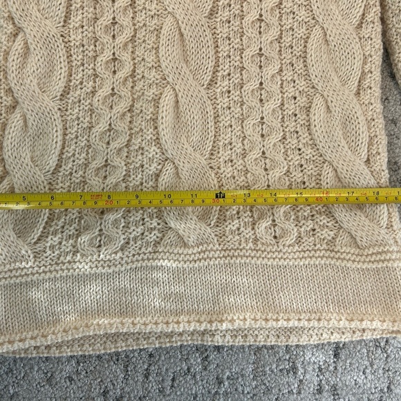 Highland home industries 100 percent wool cable knit turtleneck in GUC - Picture 10 of 13